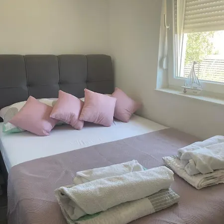 アパート Iva ヴォディツェ